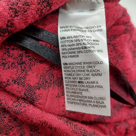 Chico's Womens Sweater Size 1 Medium Wild Poppy Animal Print Red Black - Picture 8 of 8